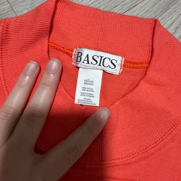 Basics Top - Picture 2 of 2